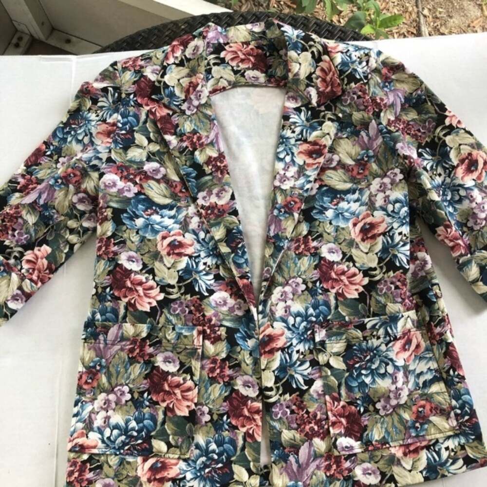 Vintage Floral Blazer